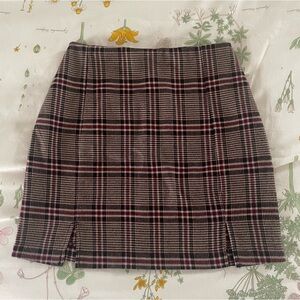 Love On a Hanger Red and Brown Plaid Mini Skirt Size 1 Women’s
